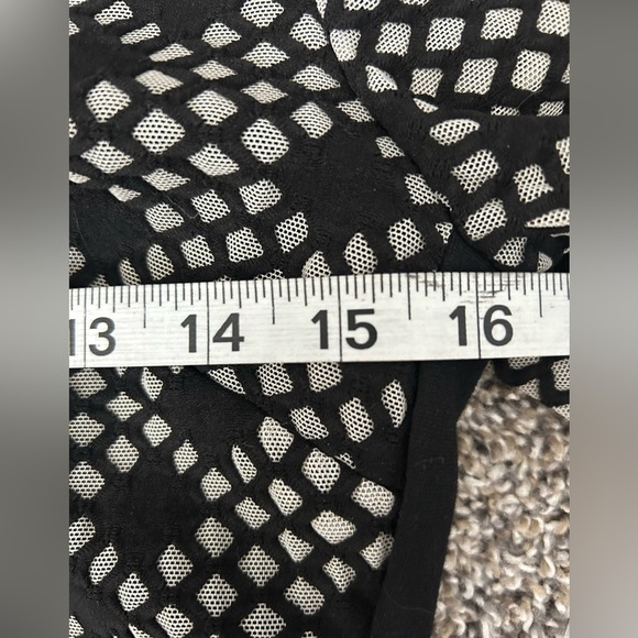 Vince Camuto Elegant black midi dress with square mesh cutout design size 6 - Picture 7 of 9